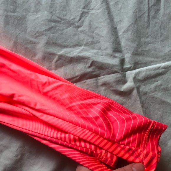 Long sleeve Diadora running shirts/base layers small - Picture 3 of 4